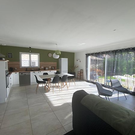 Au Moryllon Villa Lompnas Екстериор снимка
